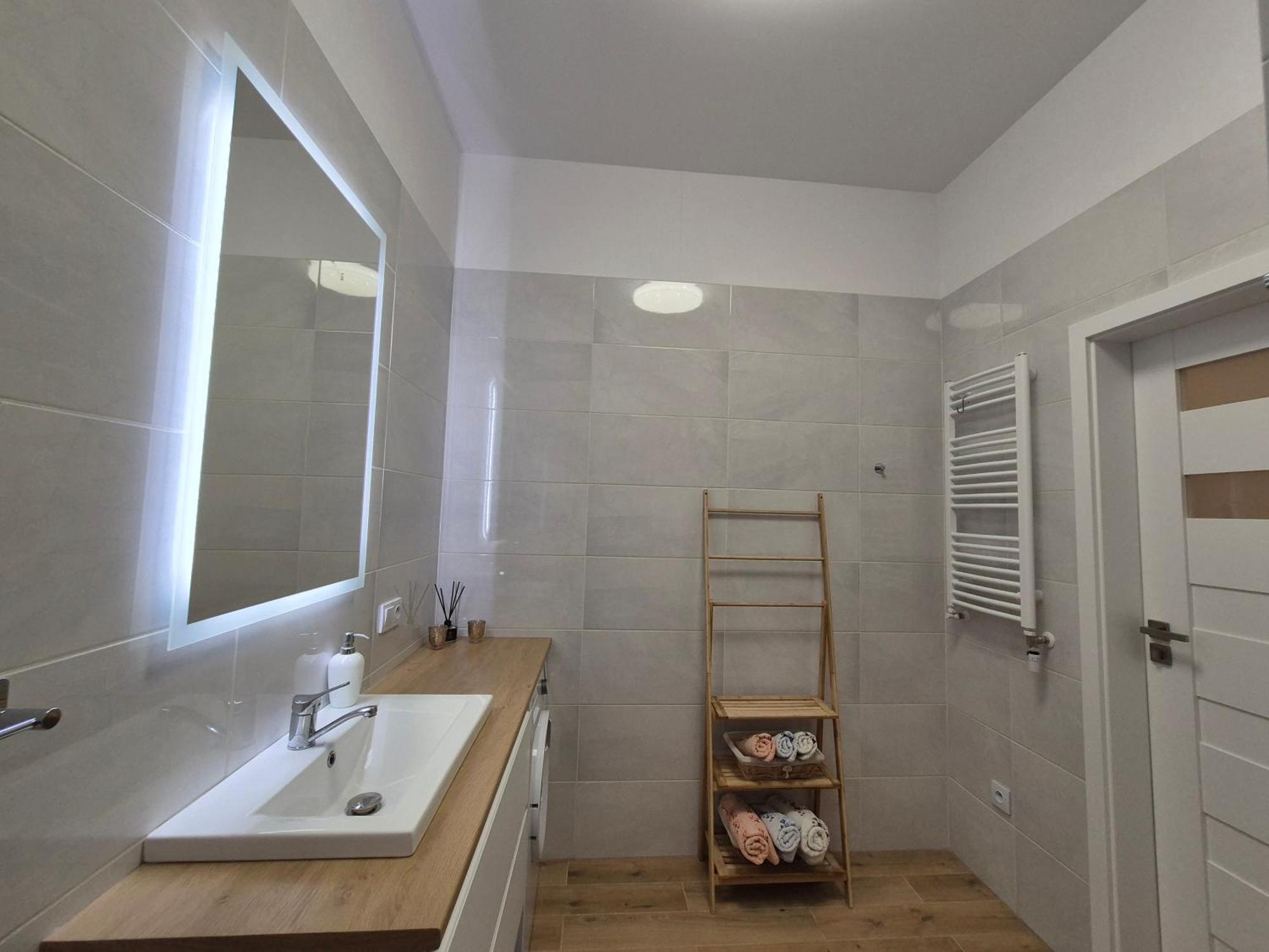 Duzy Komfortowy Apartament W Samym Centrum Przy Manufaktura I Piotrkowska, Blisko Zoo, Fala Daire Łódź Dış mekan fotoğraf